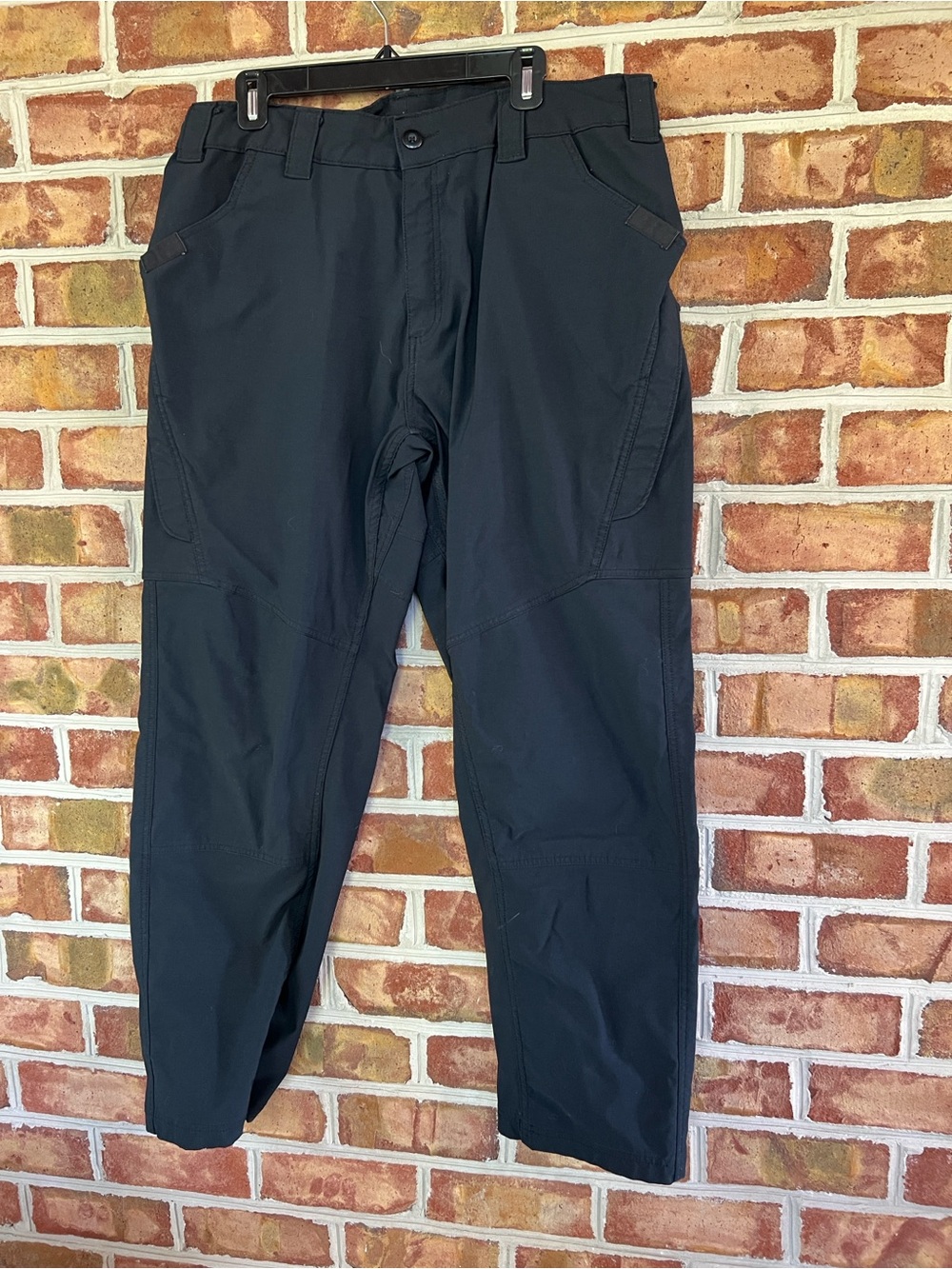 Men's Massif Tactical Black Cargo work Pants with Utility Pockets. Size 38